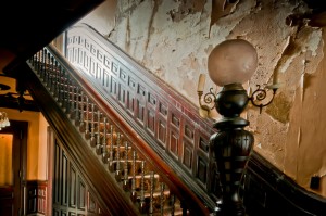 "Photo by Jan Armor"